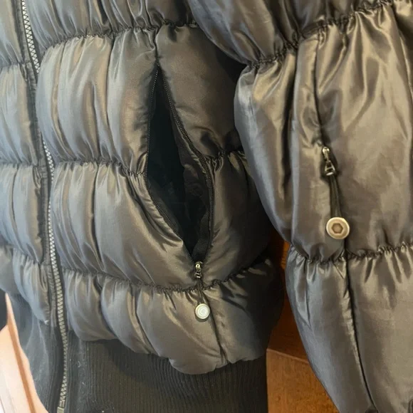 Women’s North Face 600 Goose Down Puffer Coat in Black (medium) - Picture 6 of 9